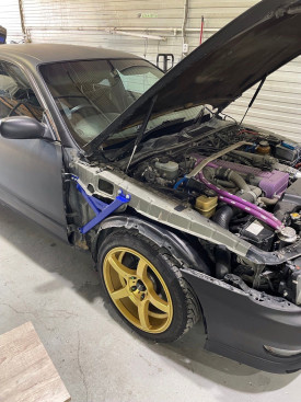 Распорки в передние крылья Toyota Mark 2 jzx90, jzx100 1992-2001