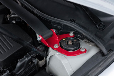 Распорка передняя верхняя Toyota Camry XV40 06-11